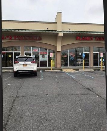 3rd image of 2220 Forest Ave