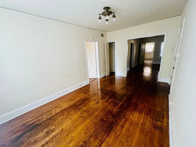 800 N. Sheppard St. — Photo 43