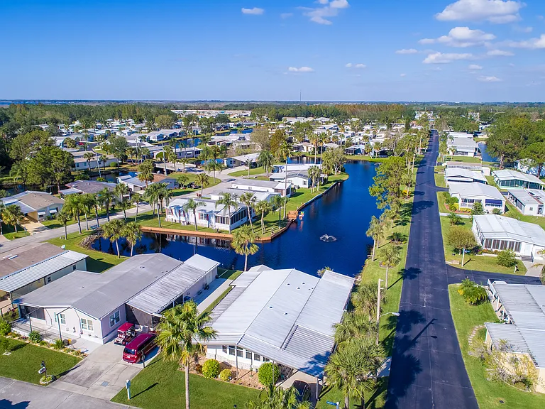 Royal Palm Village — Photo 7