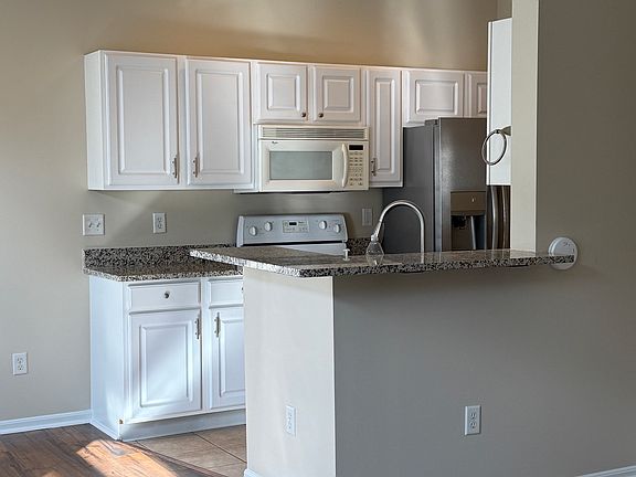 4th image of 3608 Sequoia Dr