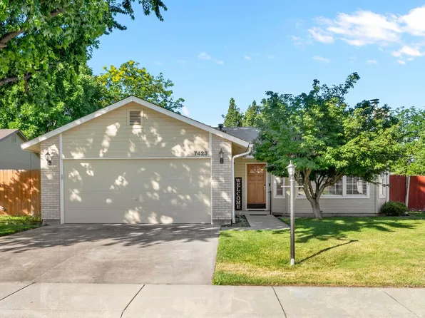 7423 W Devonwood Dr, Boise, ID 83714