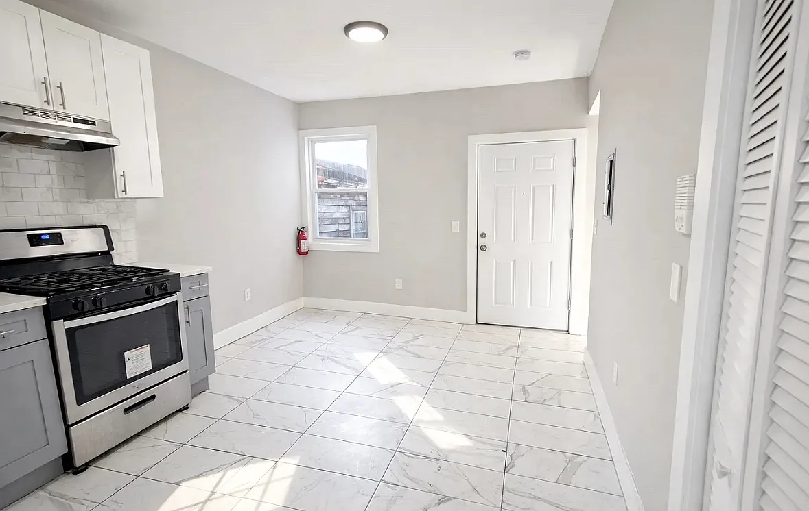 2 bed, $2,000 — Photo 4