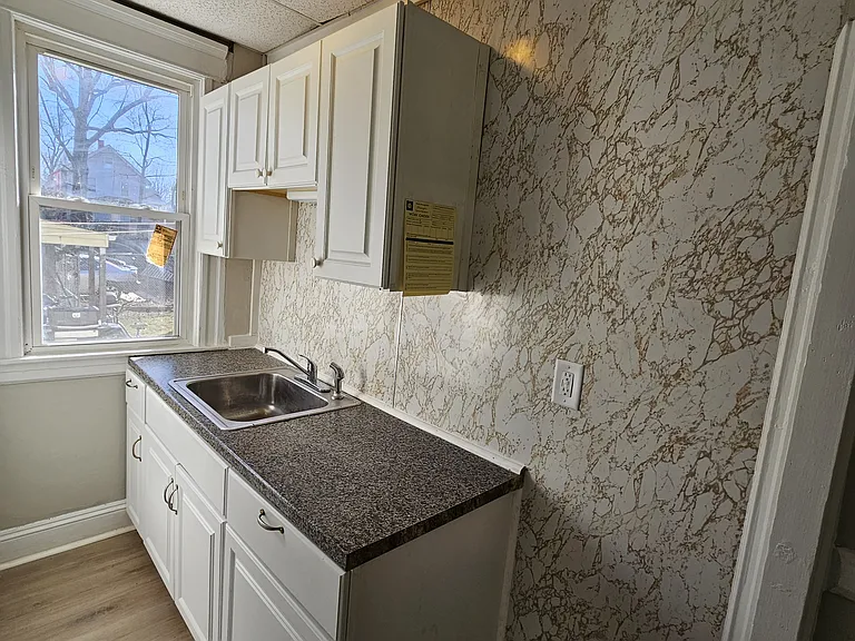 49 Maltby St #1B — Photo 13
