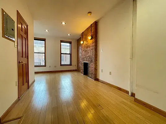 Rented by Oxford Property Group | media 18