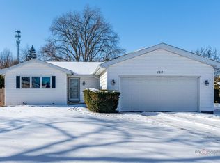 150 Lakewood Dr, Antioch, IL 60002