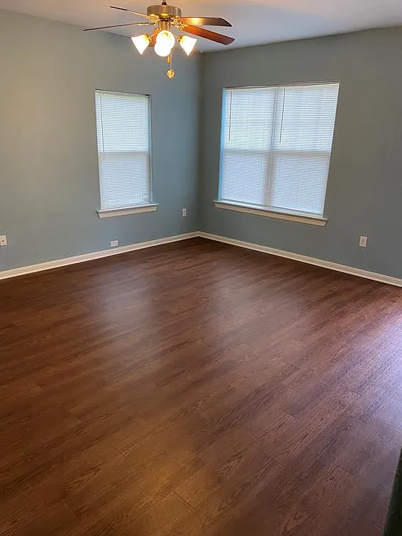 3 bed, 1327 sqft, $1,850 — Photo 4