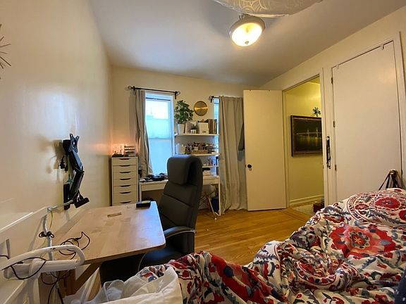 3rd image of 244 15th St #4/7