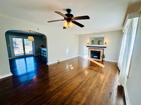 4th image of 8520 W 55th St