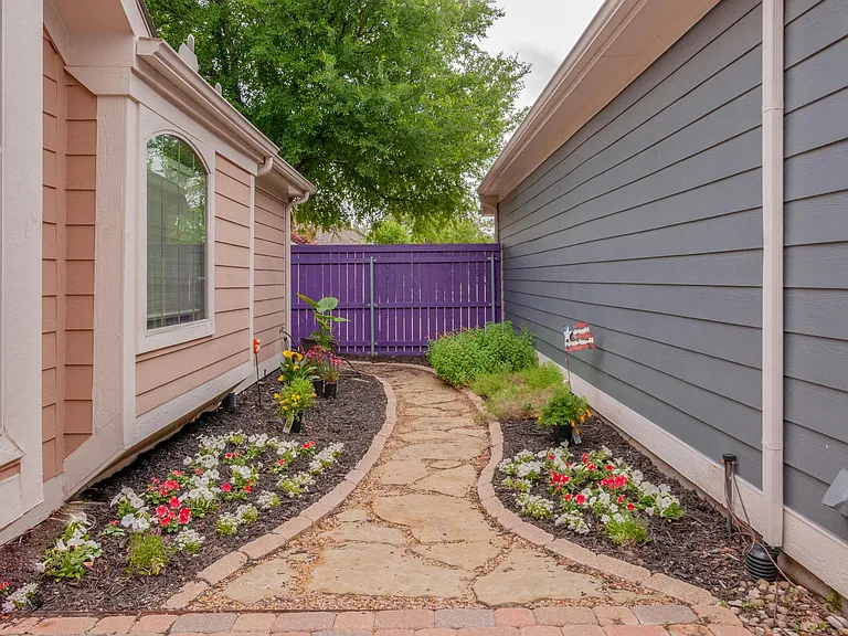 6008 Frost St — Photo 24