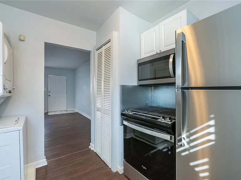 560 Winton Ter NE #1 — Photo 3
