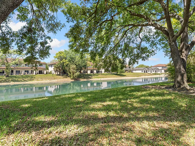 26636 Southern Pines Dr #104 — Photo 18