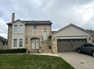 3231 Barkway Dr, Sterling Heights, MI 48310