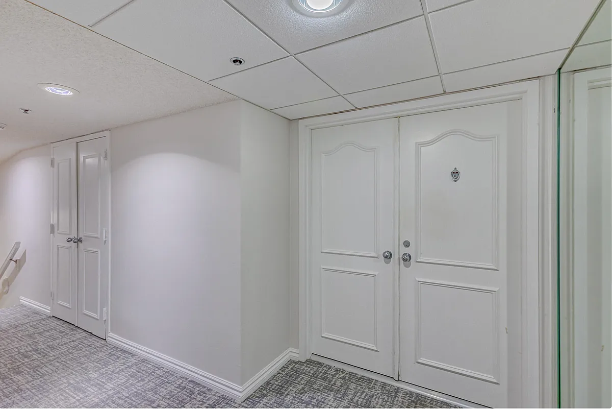 Building Photo - 600 Ocean Dr #1A