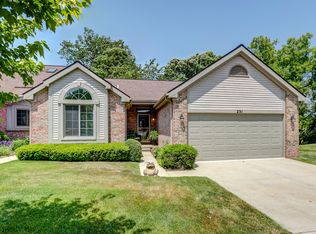 231 Sisu Knoll Dr, Brighton, MI