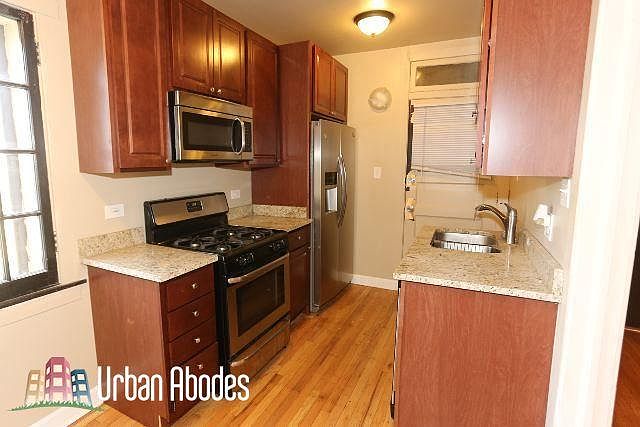 1st image of 2108 W Ainslie St #Firstw
