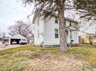 2111 7th St, Moline, IL 61265