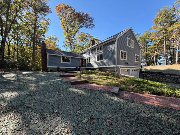 18 Hearthstone Dr, Medfield, MA 02052