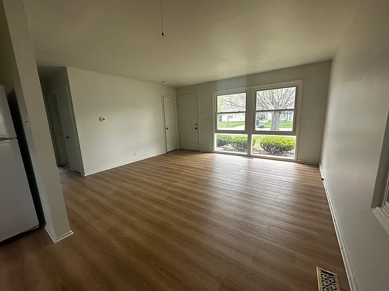 1249 Helmen Dr — Photo 2
