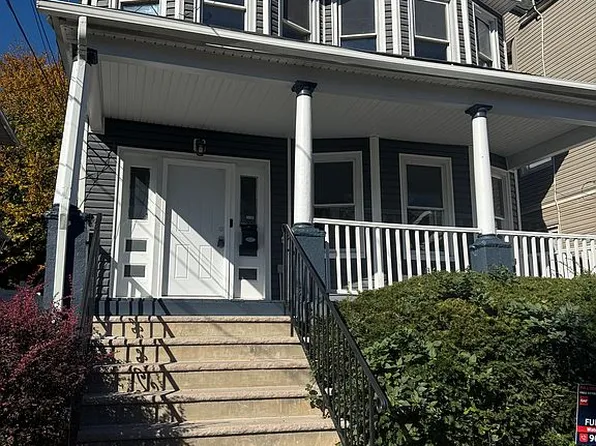 69 Oakland Ter, Newark, NJ 07106