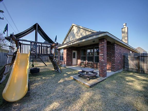 4th image of 1110 Romero Dr