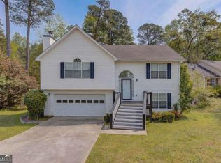 865 Stonebridge Park Cir, Lithonia, GA