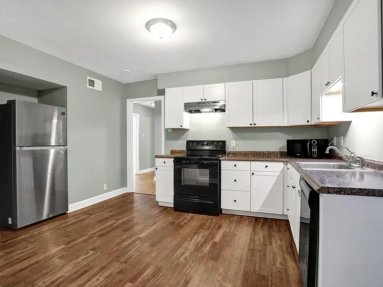 1118 S Perkins Rd — Photo 6