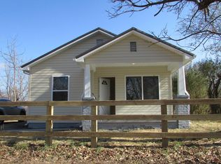 114 Furnace Rd, Johnson City, TN 37601
