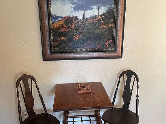 4th image of 522 Mesa Dr