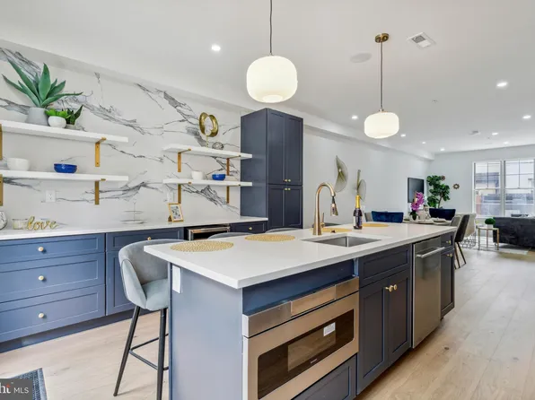 724 S Chadwick St, Philadelphia, PA 19146