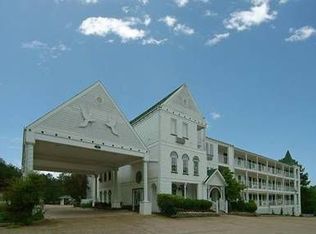 196 Van Buren St, Eureka Springs, AR 72632