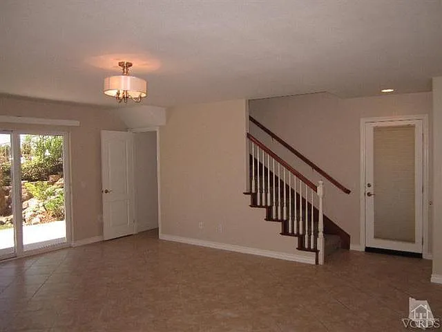 167 Midbury Hill Rd #B — Photo 3