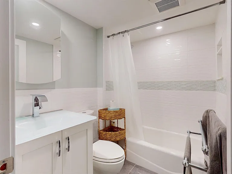 701 Bayshore Ave #701 — Photo 40
