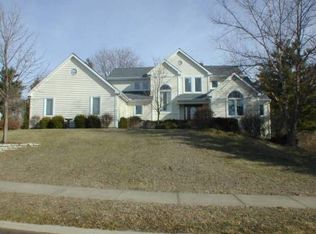 6086 Ashley Ct, Cincinnati, OH 45242