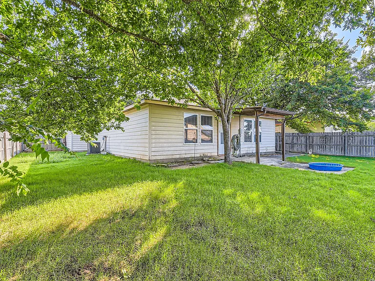 134 Bellair Dr — Photo 20