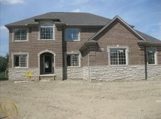 39233 Nautical Ln, Harrison Township, MI 48045