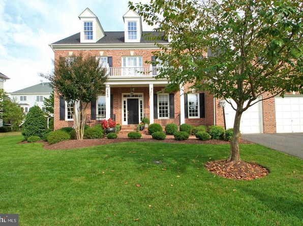 8449 Link Hills Loop