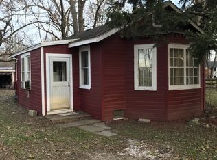 101 Mayfield Ave, Crystal Lake, IL 60014