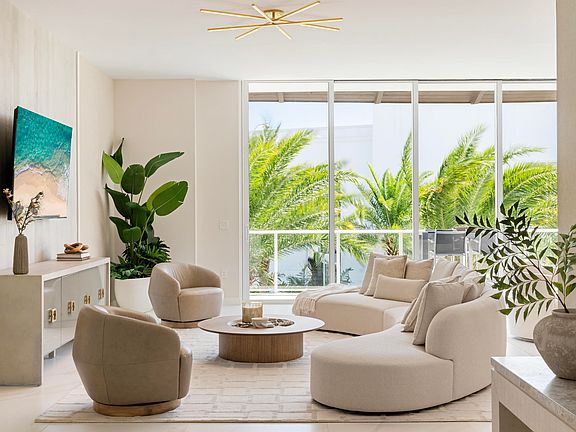 2nd image of 220 SE Mizner Boulevard #Ph907
