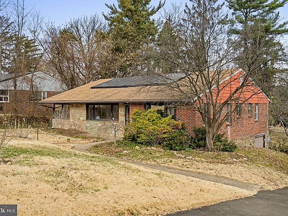 3rd image of 19 Edgemoor Rd