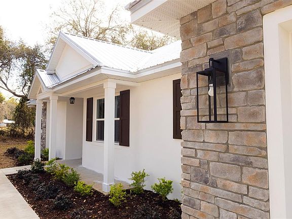 2nd image of 726 Sloans Ridge Rd