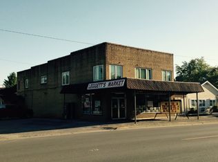 703 Oak St, Carmi, IL 62821