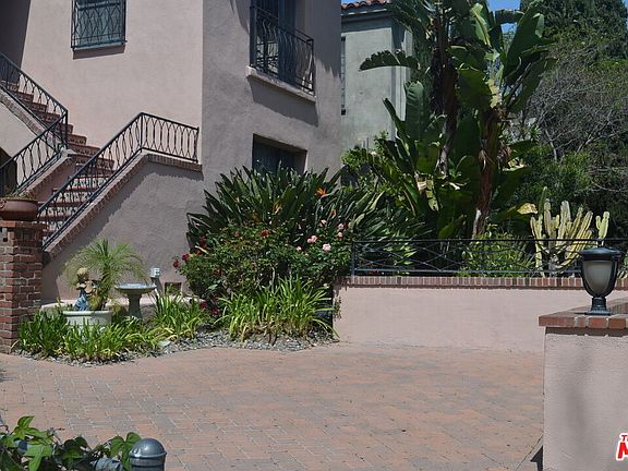 4th image of 1165 S Hayworth Ave