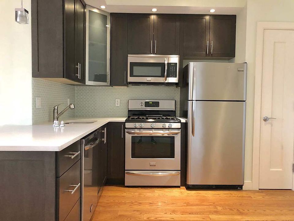1st image of 2704 Hoyt Ave S APT 5C
