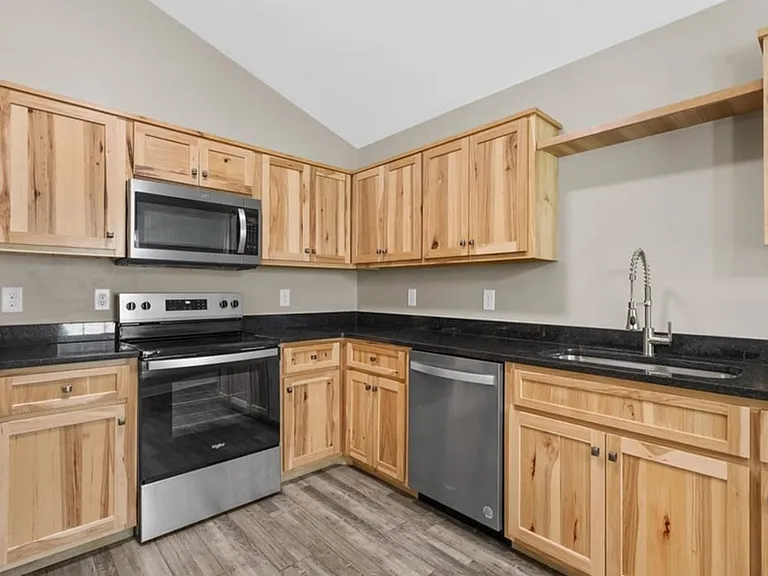 113 Bearden Rd — Photo 2