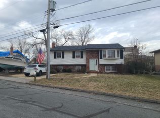 318 Bay View Dr, Edgewater, MD 21037