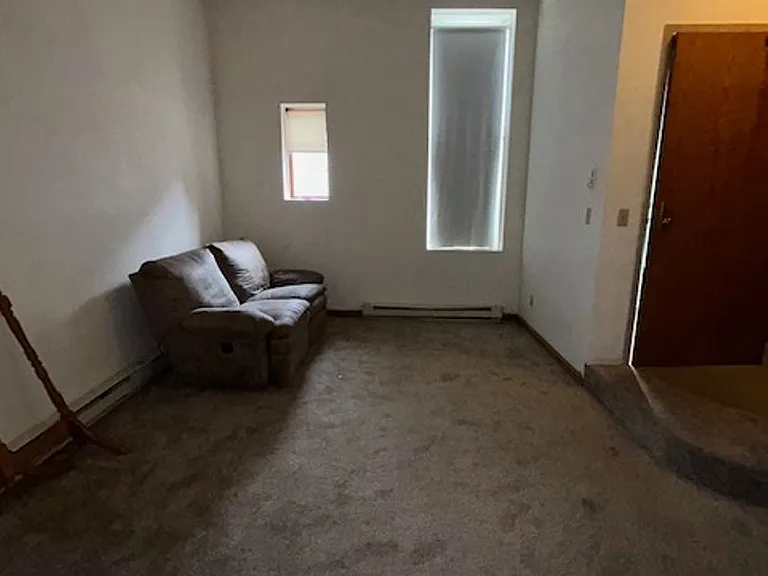 120 Maine Ave — Photo 2