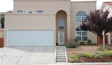 1st image of 832 Calle Coronado SE