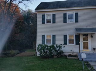 11 S Rabbit Run, New Ringold, PA 17960