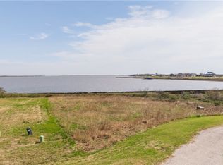 32 Blue Heron Dr S, Pt Lavaca, TX 77979