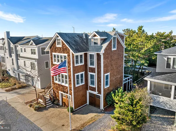 41 N Atlantic Ave, Bethany Beach, DE 19930